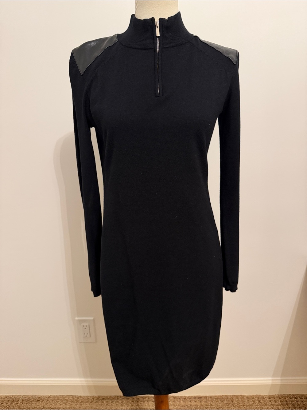 Catherine Malandrino Black Long-Sleeve Knit Dress with Zip Collar size small